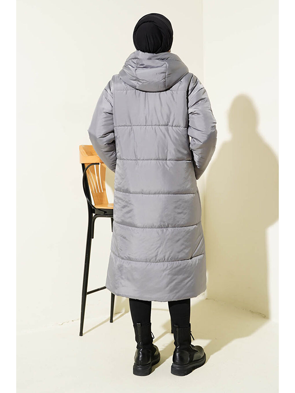 T5120 Kapüşonlu Uzun Şişme Tesettür Mont   Gri-6