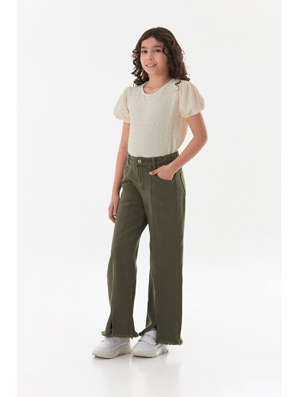 Haki Beli Lastikli Paçası Püsküllü Yırtık Detaylı Kız Çocuk Pantolon
