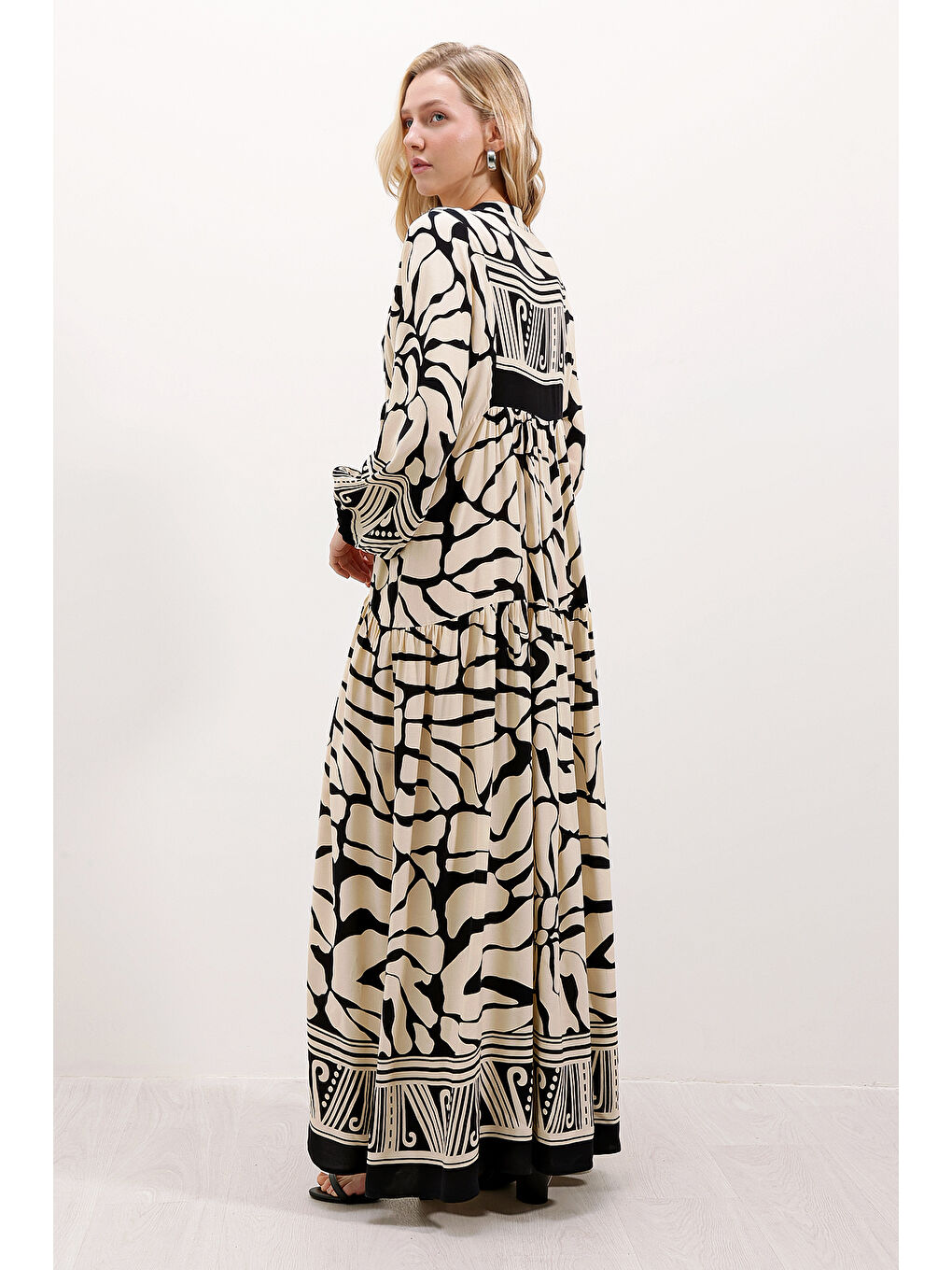 2423 Otantik Desenli Tesettür Elbise - C.Siyah-4