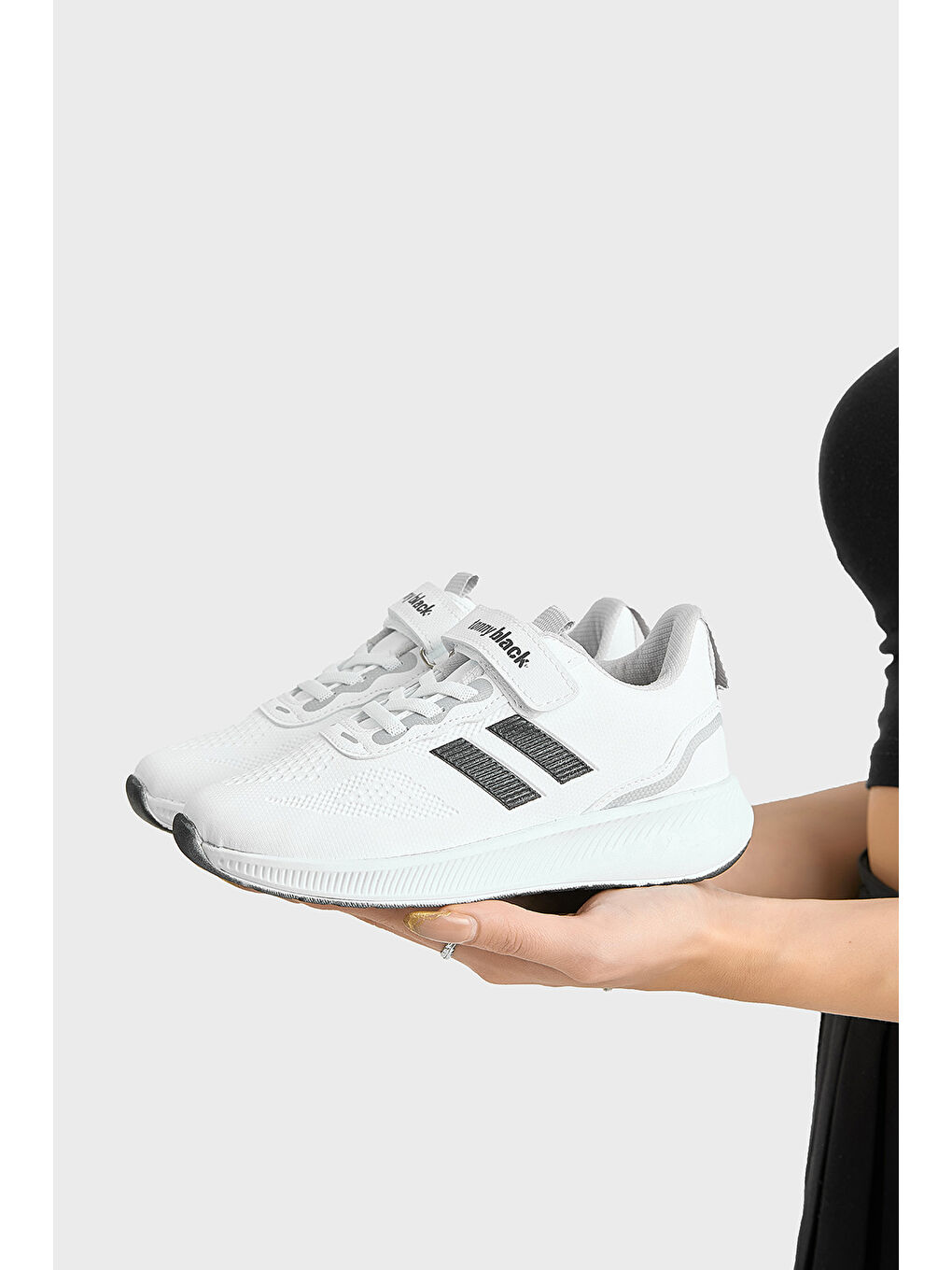 Çocuk Unisex Beyaz Siyah Eva Taban Yanı Şeritli File Detaylı Cırtlı Spor Ayakkabı-4