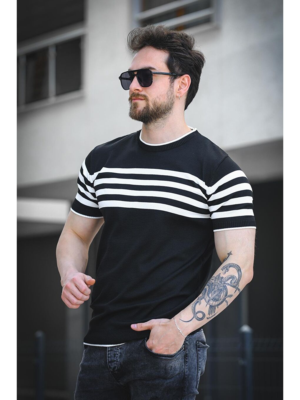 Siyah Liam Çizgili Elastanlı Slim Fit Bisiklet Yaka Örme Erkek Triko Tshirt-1
