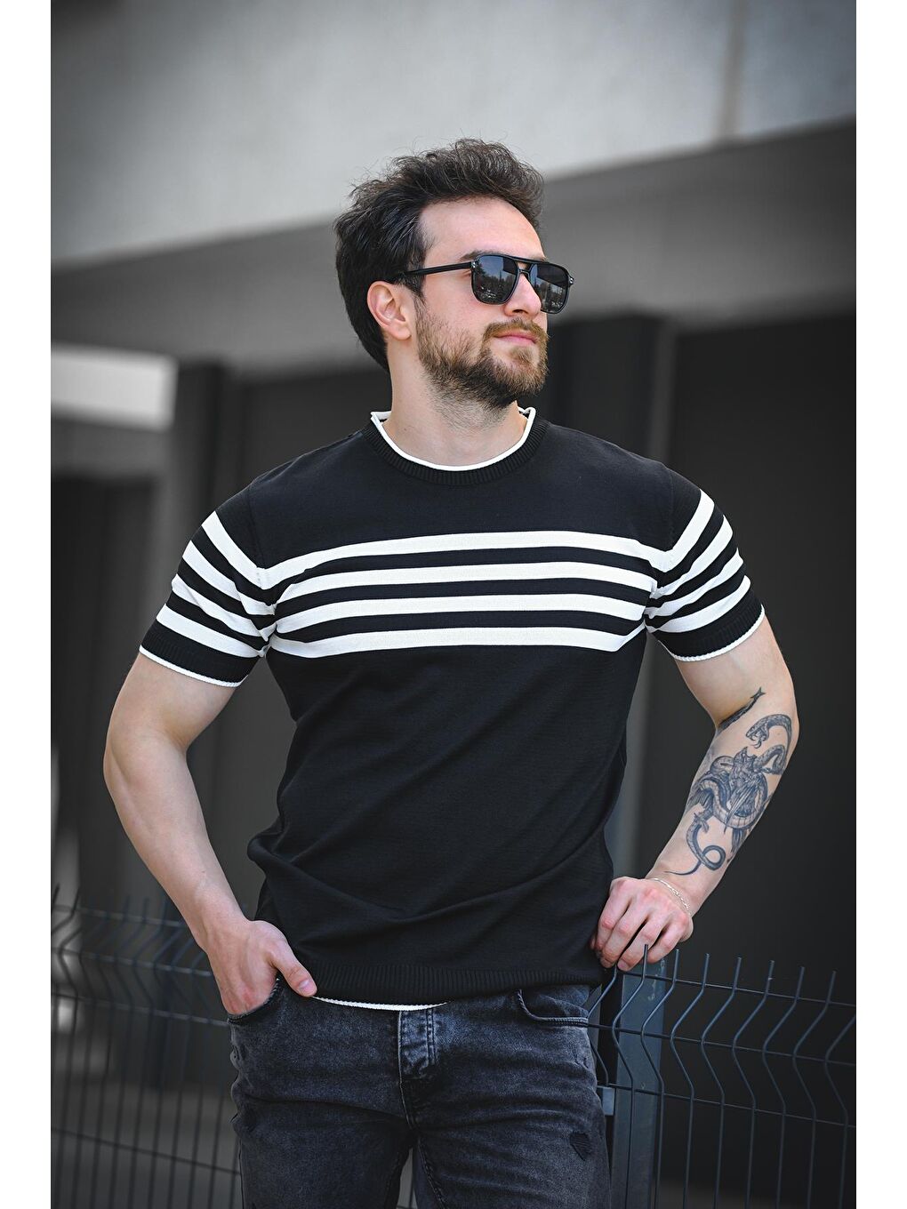 Siyah Liam Çizgili Elastanlı Slim Fit Bisiklet Yaka Örme Erkek Triko Tshirt-2
