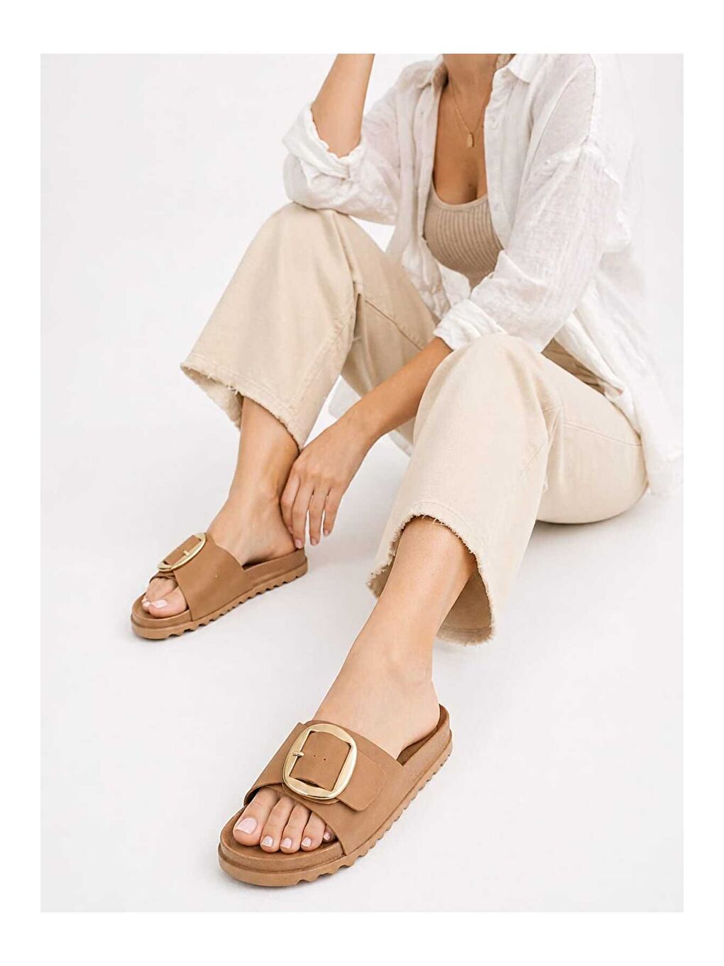 Kahverengi Gold Aksesuarlı Kadın Ortopedik Kaymaz Taban Ultra Konforlu Terlik-1