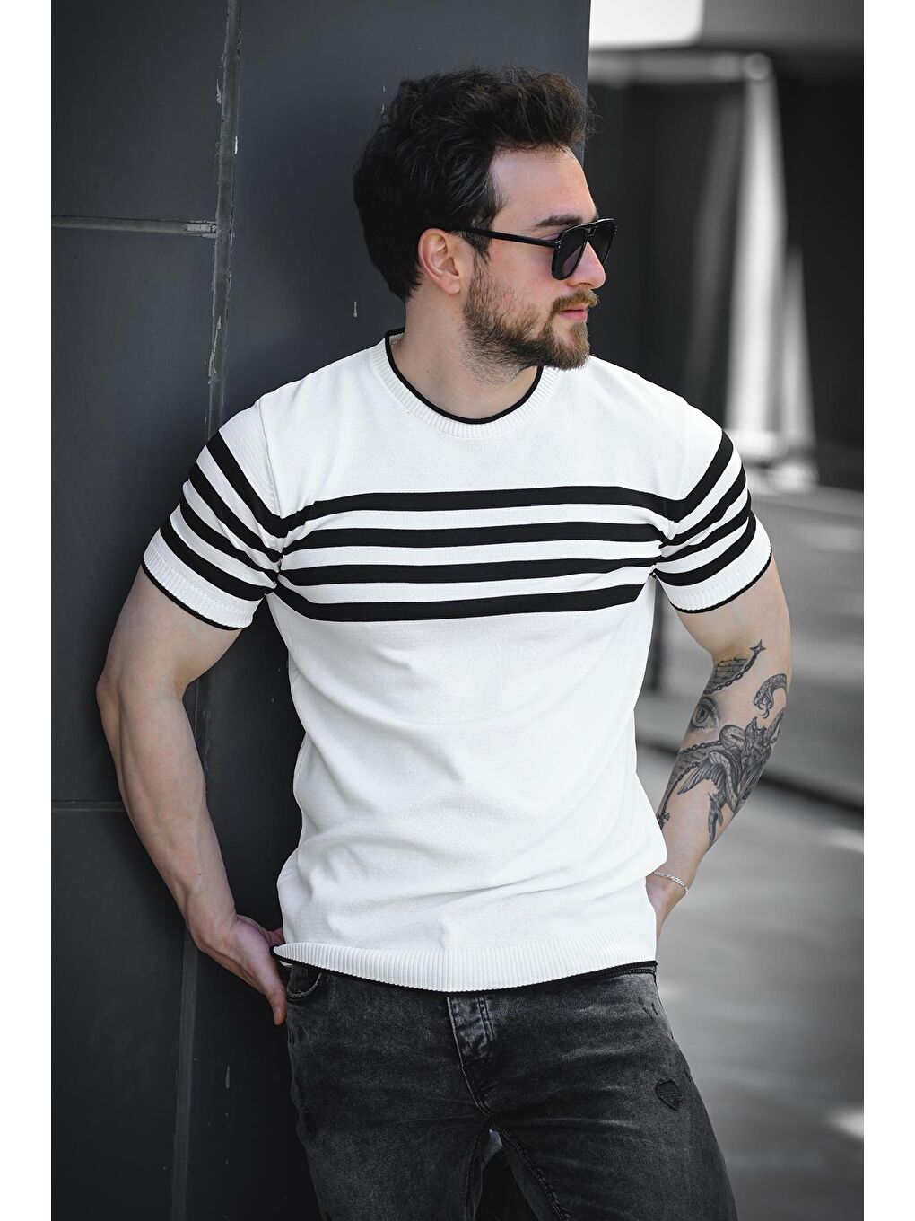 Beyaz Liam Çizgili Elastanlı Slim Fit Bisiklet Yaka Örme Erkek Triko Tshirt