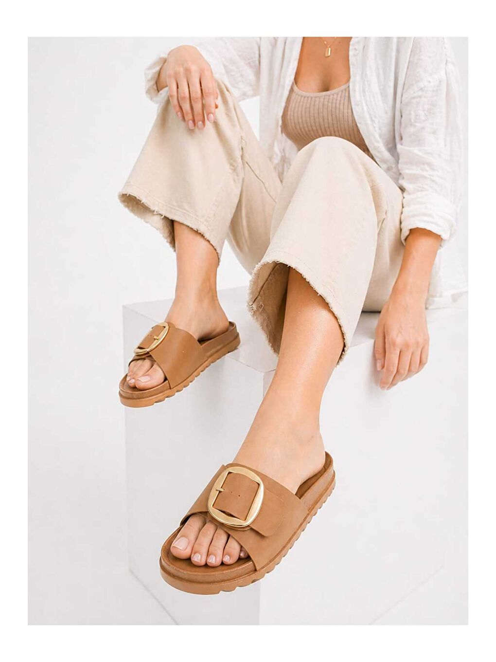 Kahverengi Gold Aksesuarlı Kadın Ortopedik Kaymaz Taban Ultra Konforlu Terlik-5