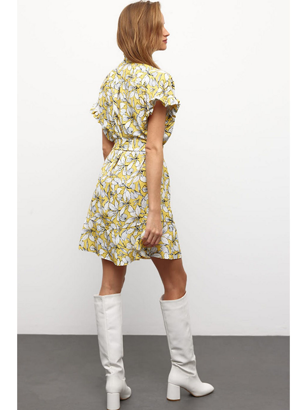 Muni Muni Baskılı Kısa Kollu Fırfır Detaylı Kuşaklı Elbise-Sarı-3