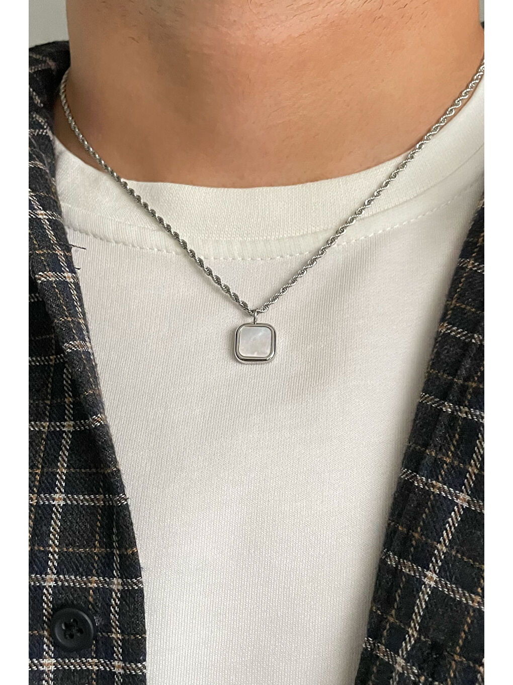 Gri Erkek Minimal Tasarım Kolye