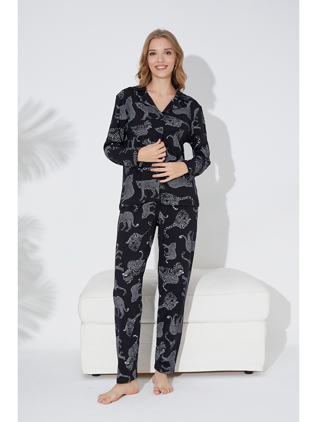 Karışık Siyah Leopar Baskılı Düğmeli Örme Pijama Takım 7611-1