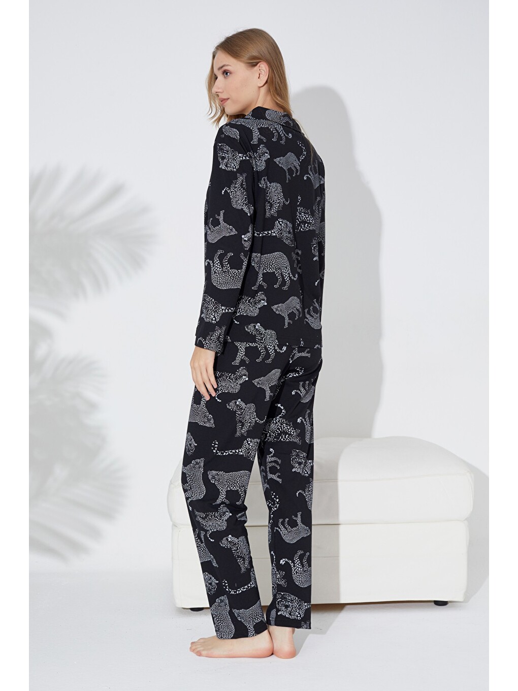 Karışık Siyah Leopar Baskılı Düğmeli Örme Pijama Takım 7611-2