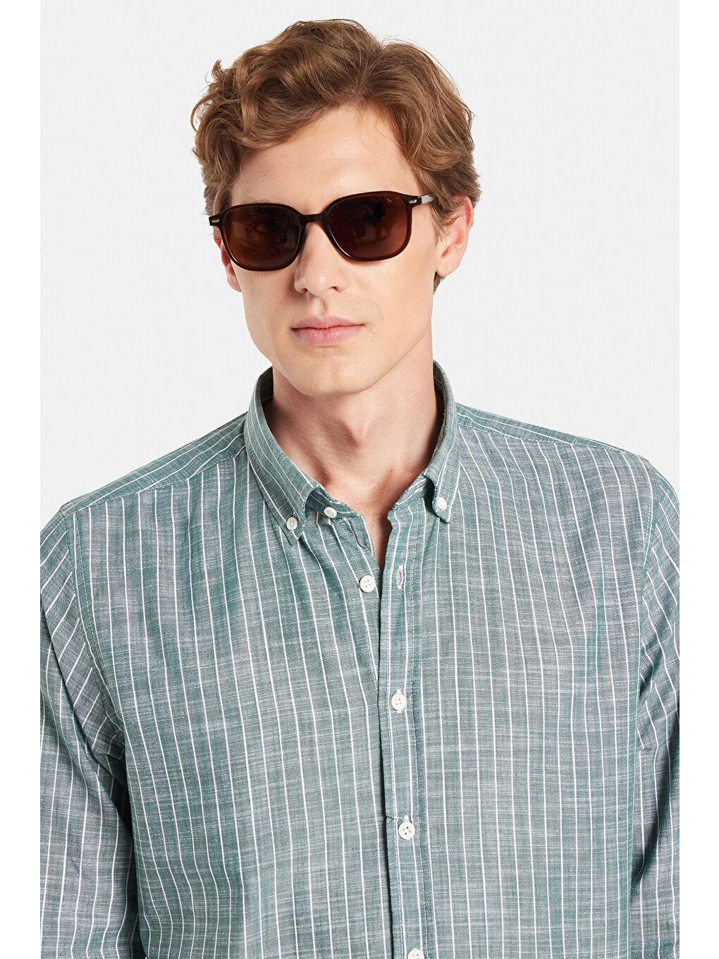 Erkek Slim Fit Dar Kesim Düğmeli Spor Yaka Keten Efekt %100 Pamuk Çizgili Yazlık Yeşil Gömlek-1