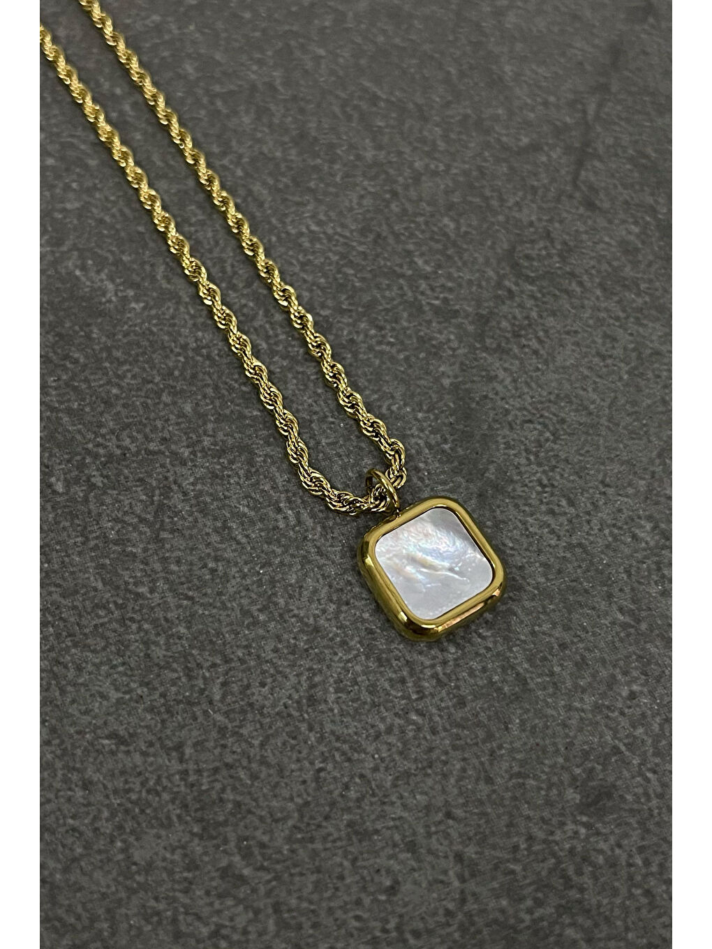 Sarı Erkek Minimal Tasarım Kolye-2