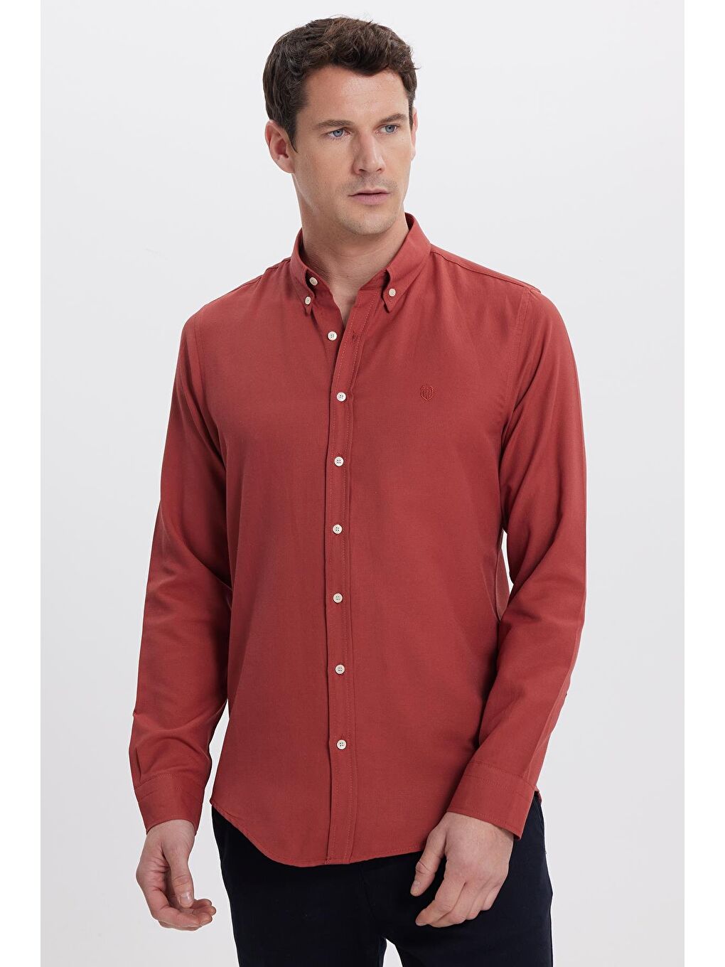 Kahverengi Erkek Slim Fit Dar Kesim Düz Oxford Armalı Düğmeli Yaka Kiremit Spor Gömlek