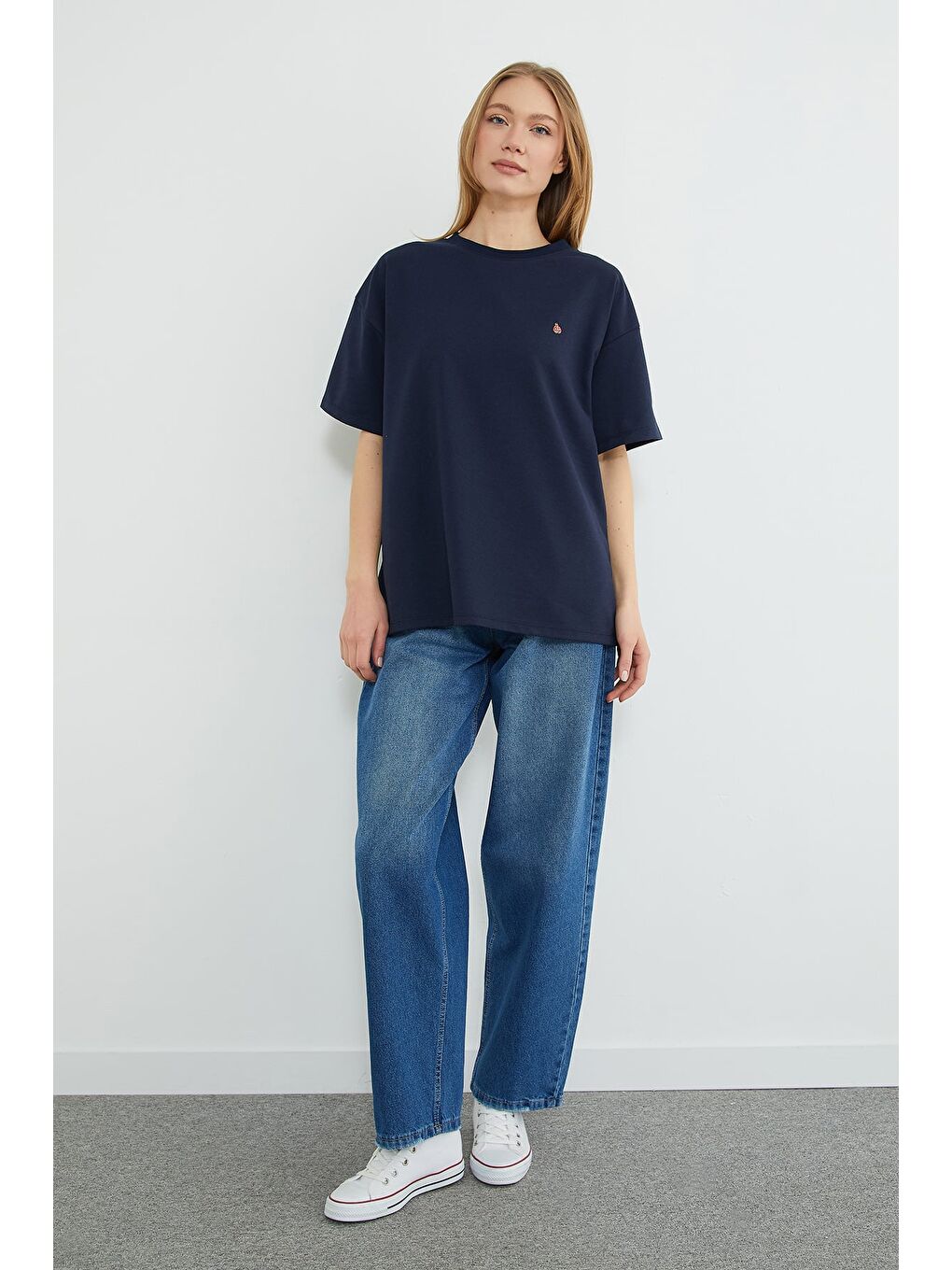 Lacivert Metal Aksesuarlı Bisiklet Yaka Oversize Tişört-2