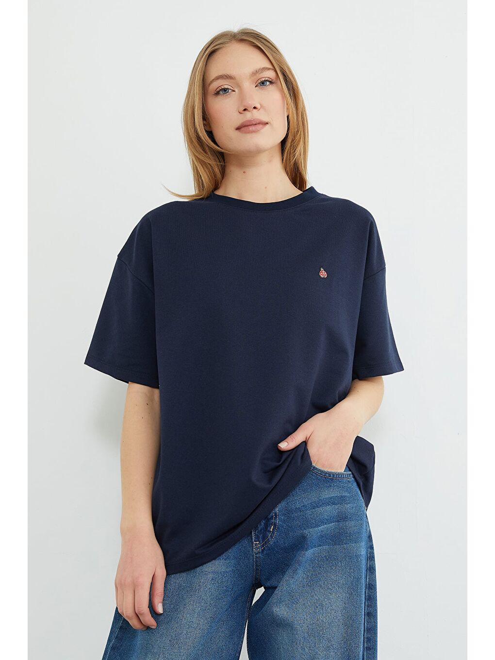 Lacivert Metal Aksesuarlı Bisiklet Yaka Oversize Tişört-3