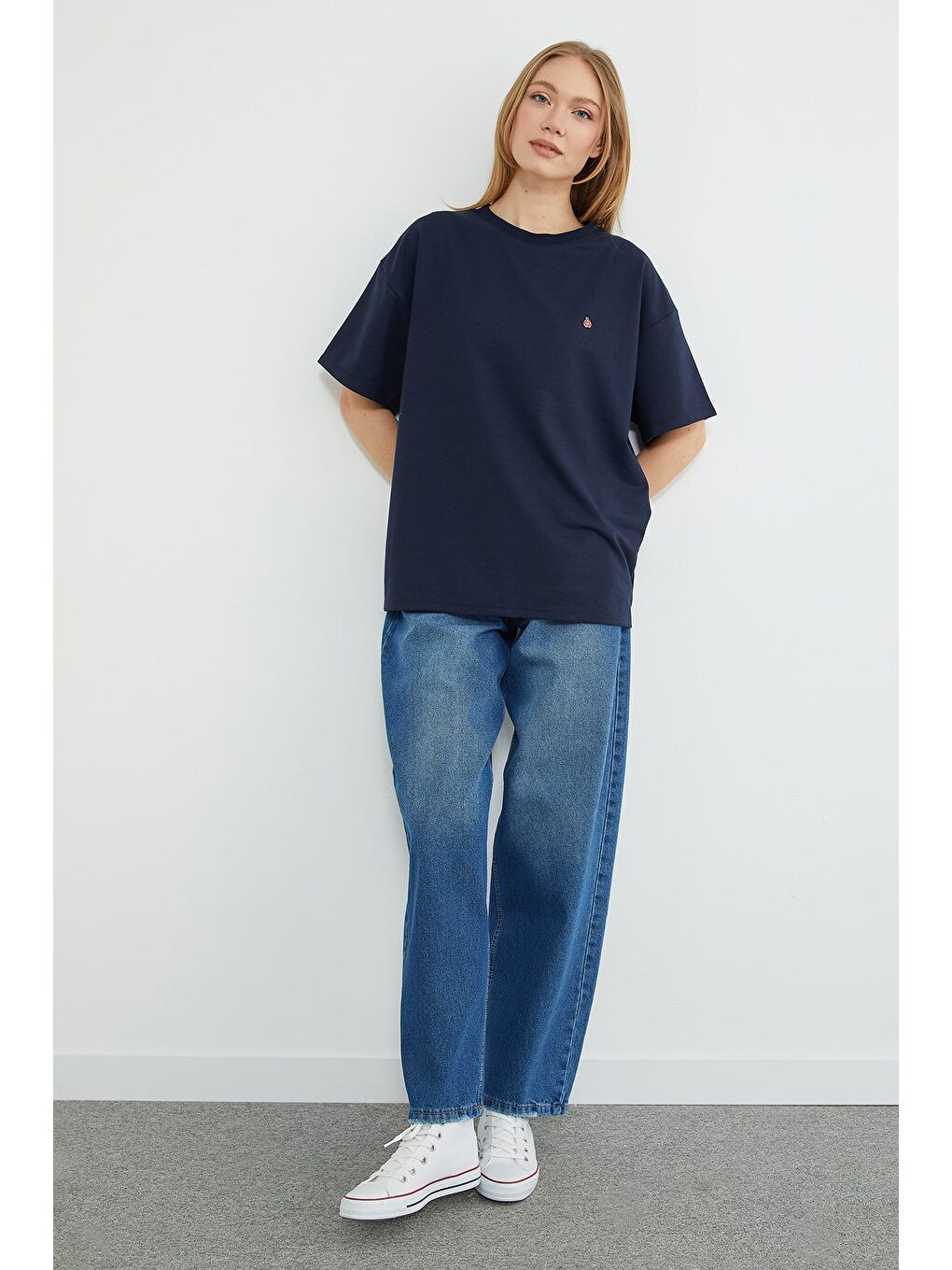 Lacivert Metal Aksesuarlı Bisiklet Yaka Oversize Tişört-4