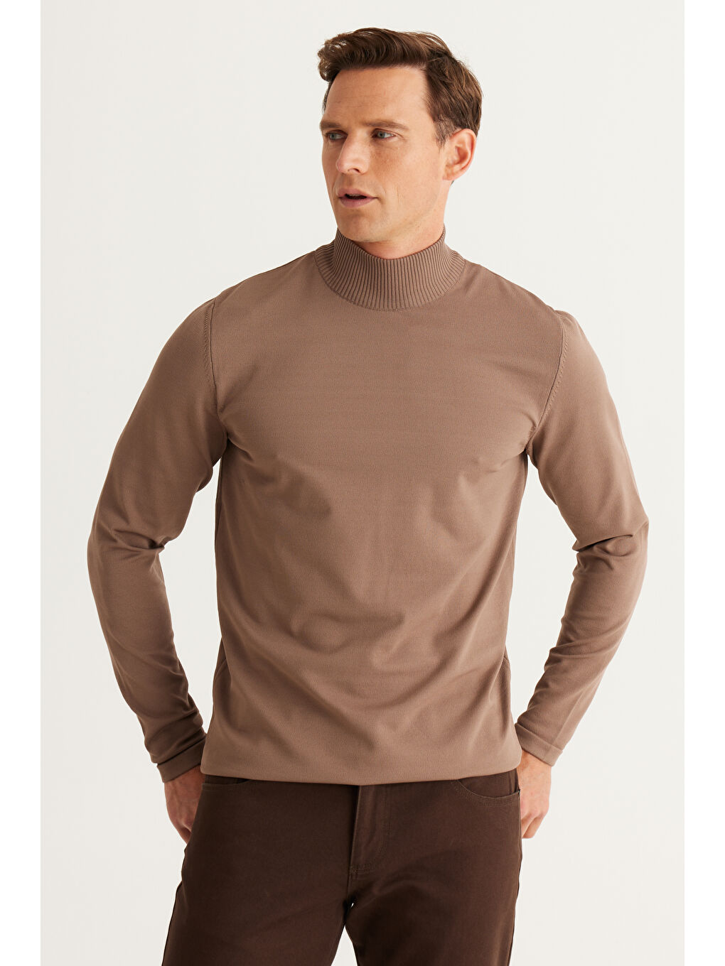 Bej Erkek Vizon Standart Fit Normal Kesim Yarım Balıkçı Yaka Triko Kazak