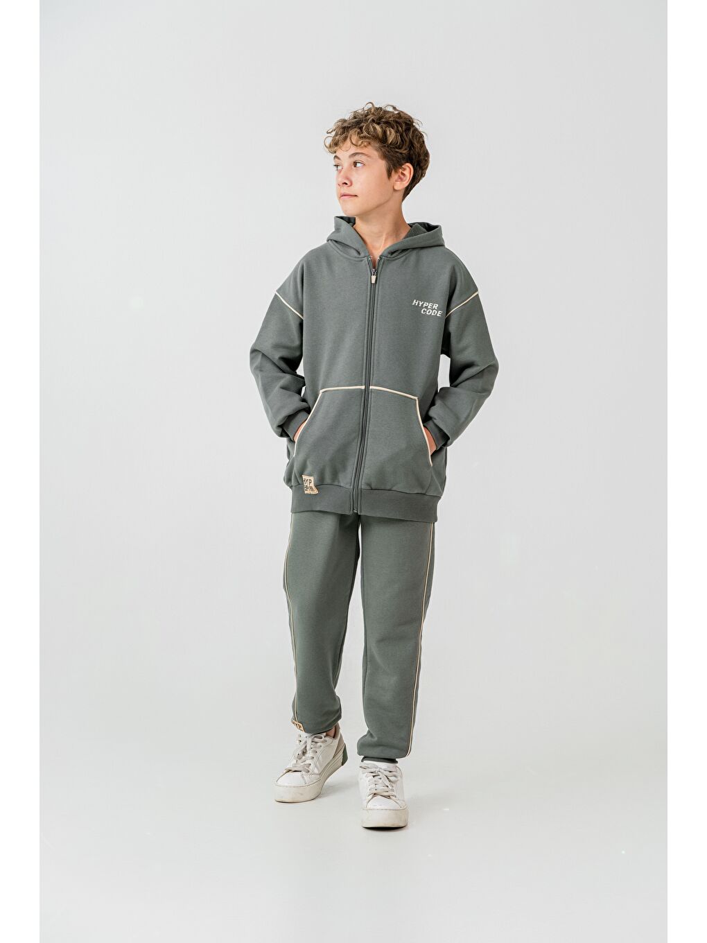 Haki Hyper Code Baskılı Kapüşonlu Ön Fermuarlı Kanguru Cepli Erkek Çocuk Alt Üst Eşofman Takımı-1