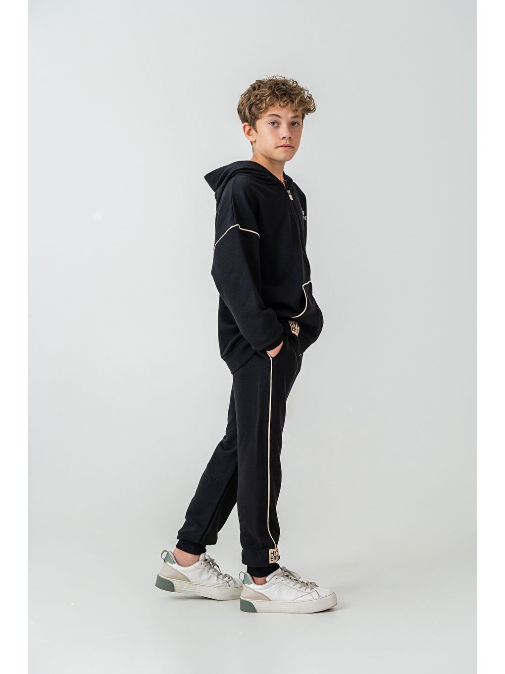 Siyah Hyper Code Baskılı Kapüşonlu Ön Fermuarlı Kanguru Cepli Erkek Çocuk Alt Üst Eşofman Takımı-3
