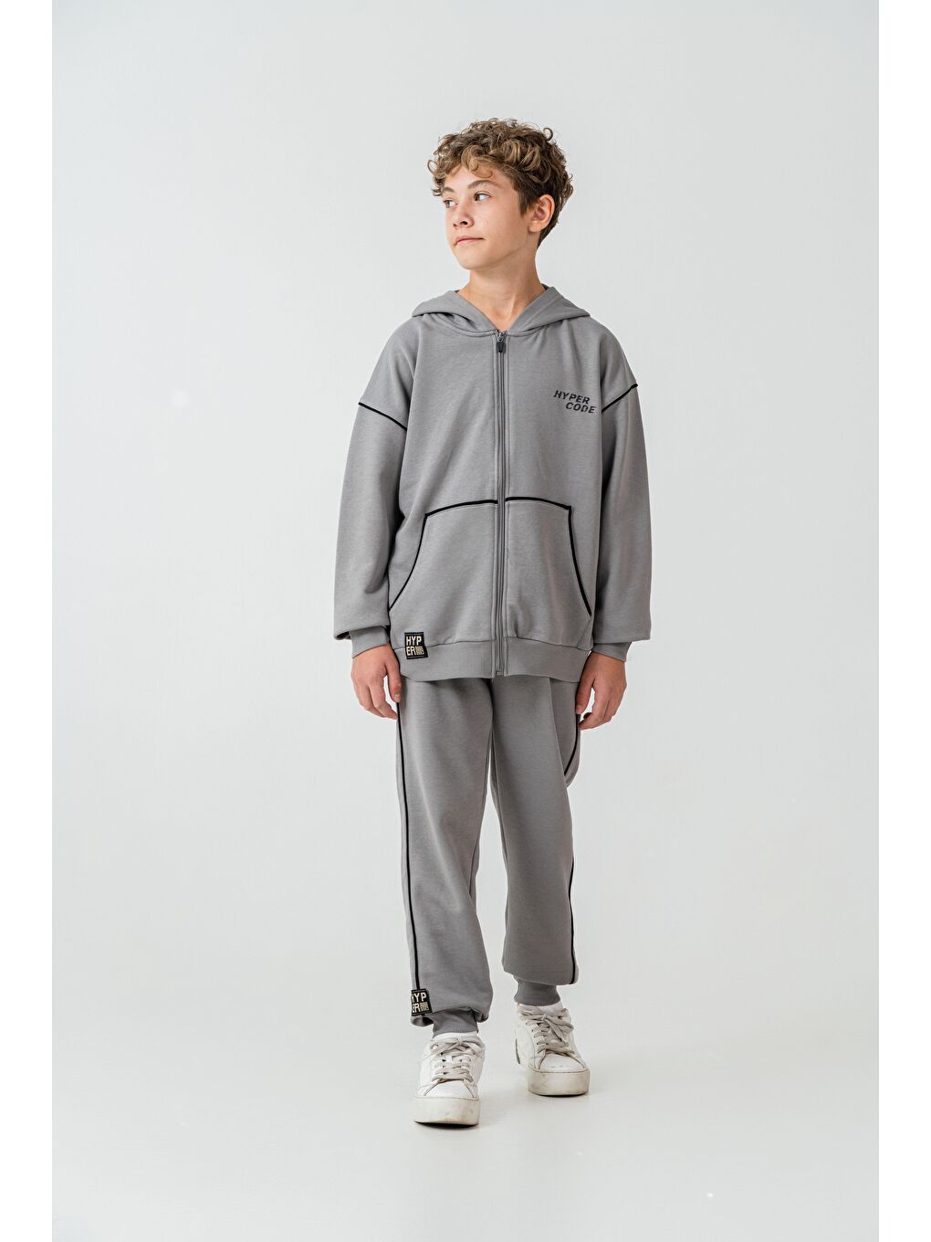 Gri Hyper Code Baskılı Kapüşonlu Ön Fermuarlı Kanguru Cepli Erkek Çocuk Alt Üst Eşofman Takımı-1