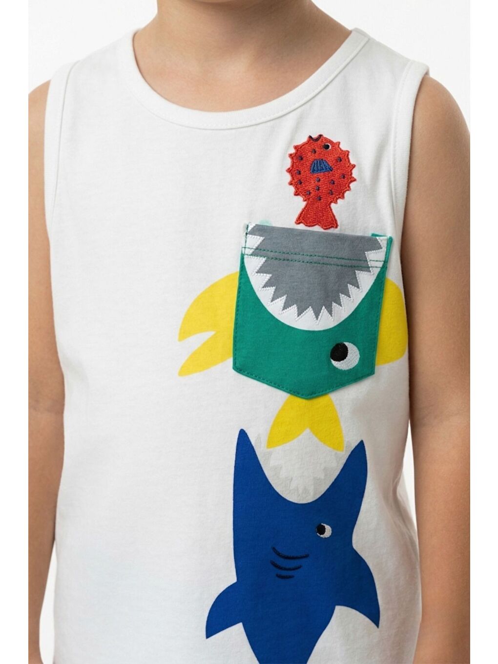 Ekru Erkek Çocuk Cepli Balık Baskılı Atlet-4