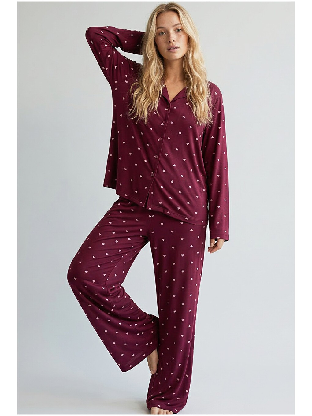 Karışık Vişne Kalp Desenli Yumuşak Tuşe Kışlık Örme Düğmeli Pijama Takım 7611-1