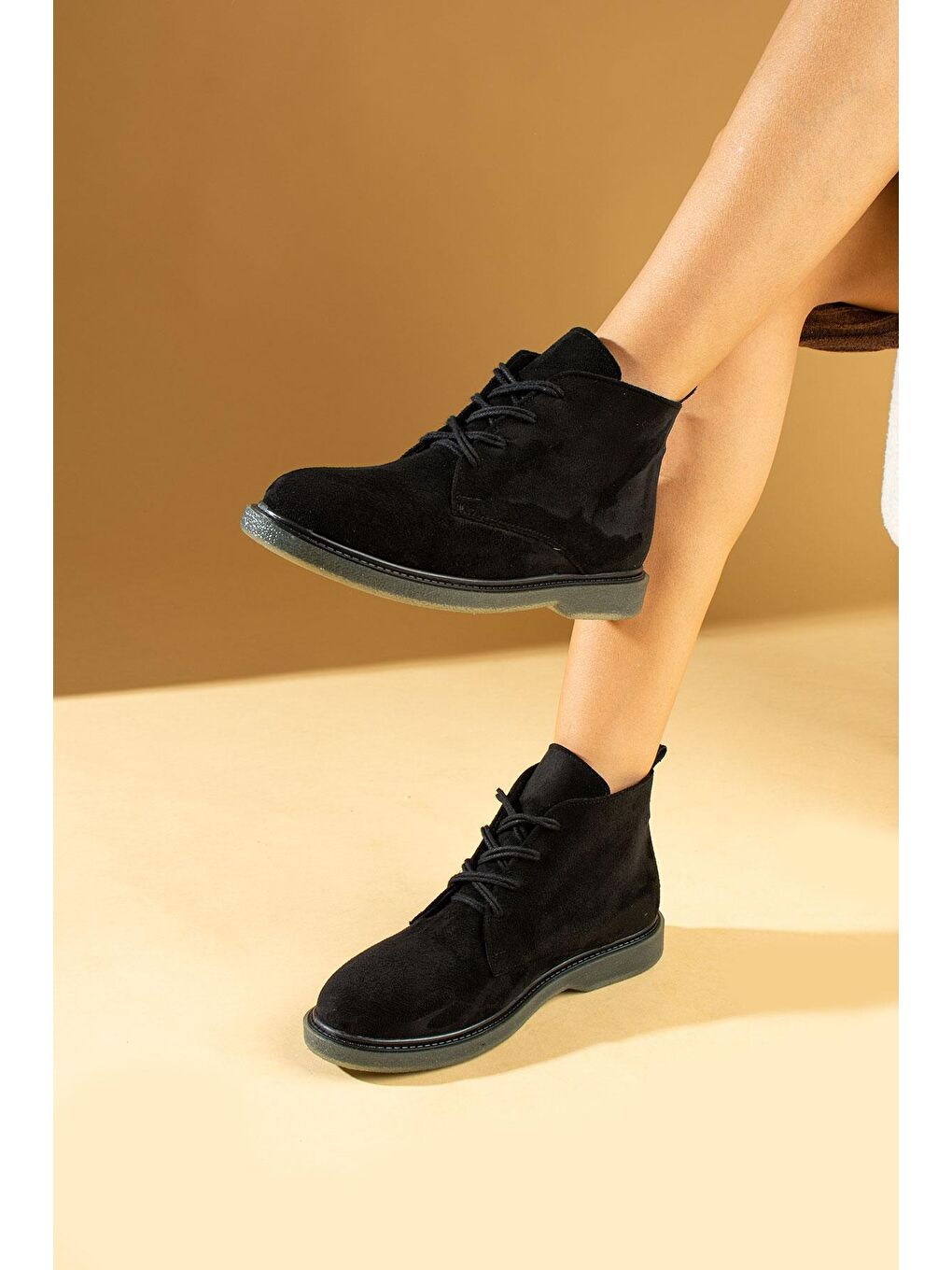 Siyah Kauçuk Taban Lastikli Sıcak Astar Haşpapi Kadın Bot 024-974-23Süet-1