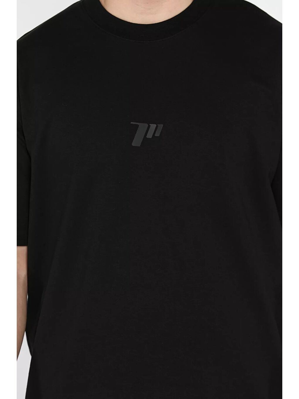 Siyah Erkek Bisiklet Yaka Baskılı Tişört-3