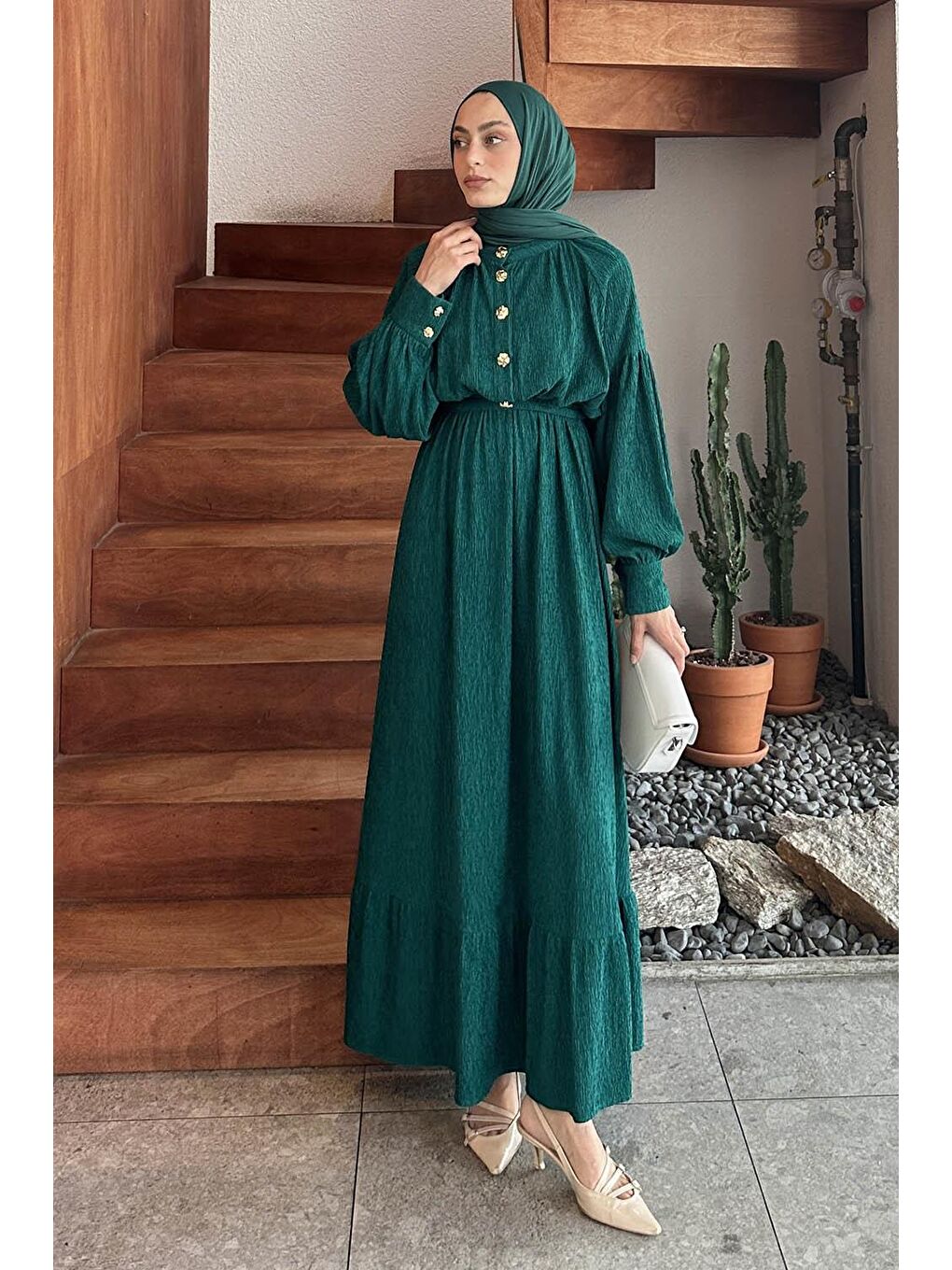Gold Düğme Detaylı Krinkıl Elbise Zümrüt Yeşili-2