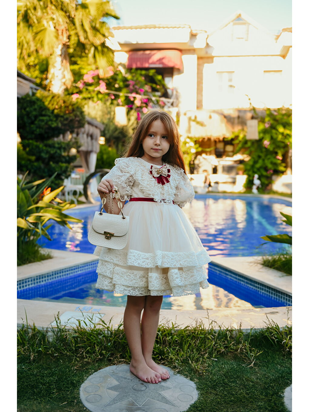 Ekru Özel Tasarım, Dantel Detaylı, Çanta Aksesuarlı, Kat Kat Etekli Kız Çocuk Elbise_M2408-2