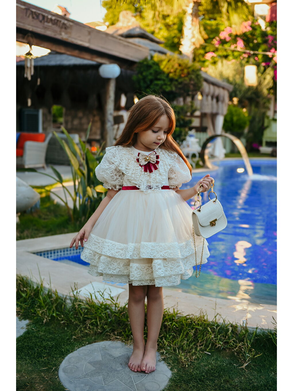 Ekru Özel Tasarım, Dantel Detaylı, Çanta Aksesuarlı, Kat Kat Etekli Kız Çocuk Elbise_M2408-3