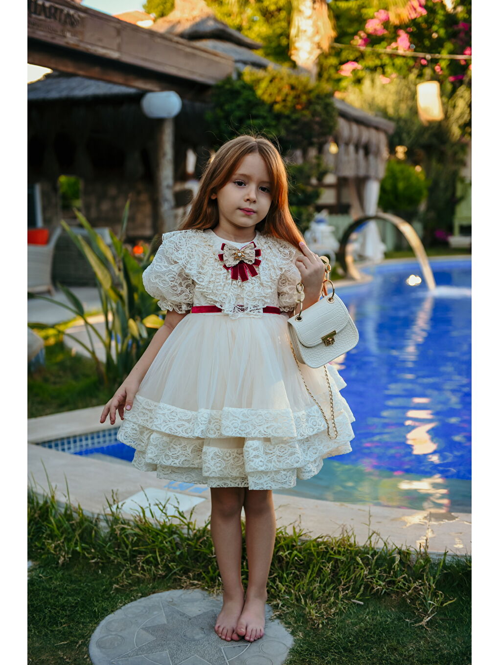 Ekru Özel Tasarım, Dantel Detaylı, Çanta Aksesuarlı, Kat Kat Etekli Kız Çocuk Elbise_M2408-4