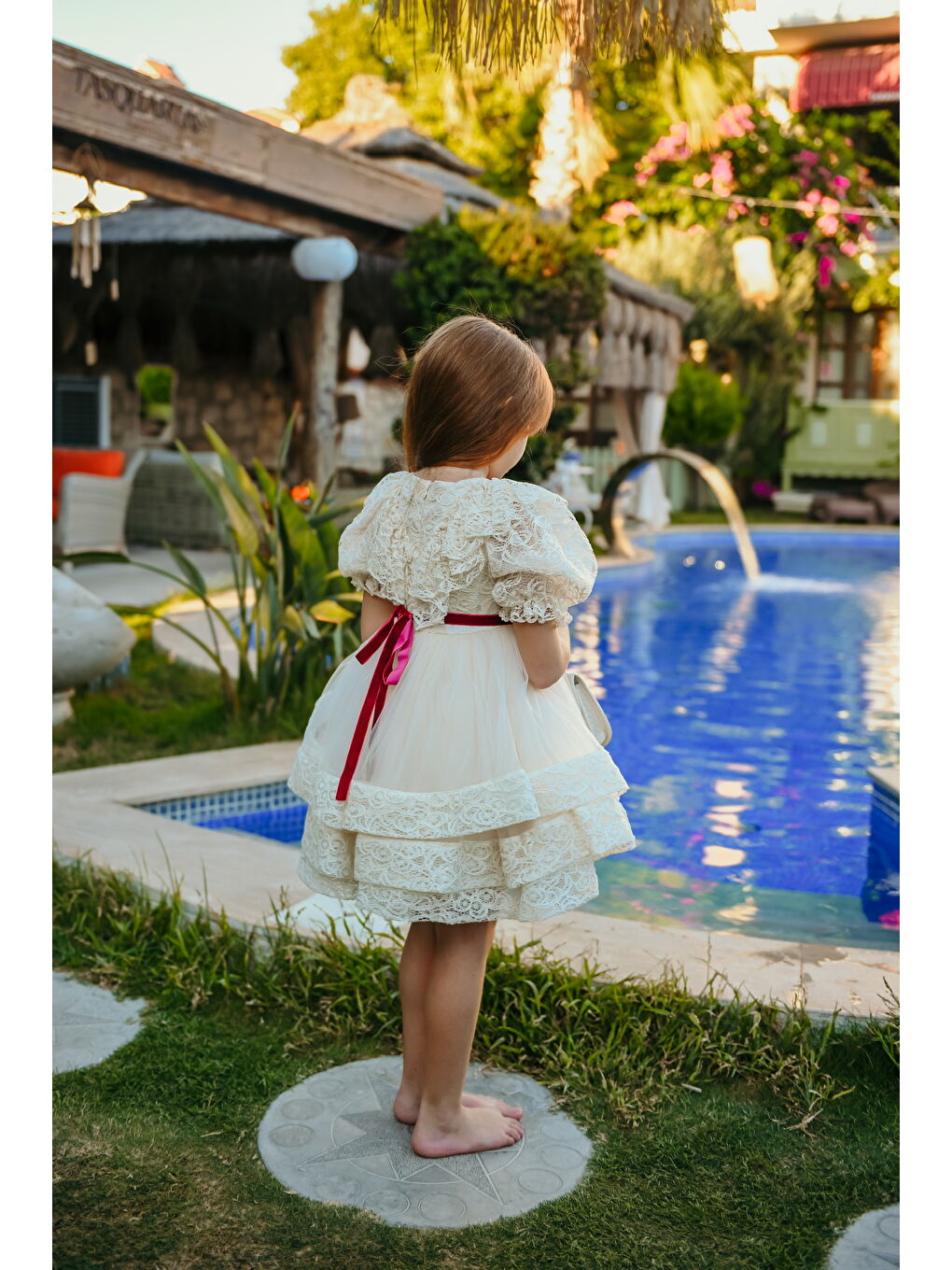 Ekru Özel Tasarım, Dantel Detaylı, Çanta Aksesuarlı, Kat Kat Etekli Kız Çocuk Elbise_M2408-6