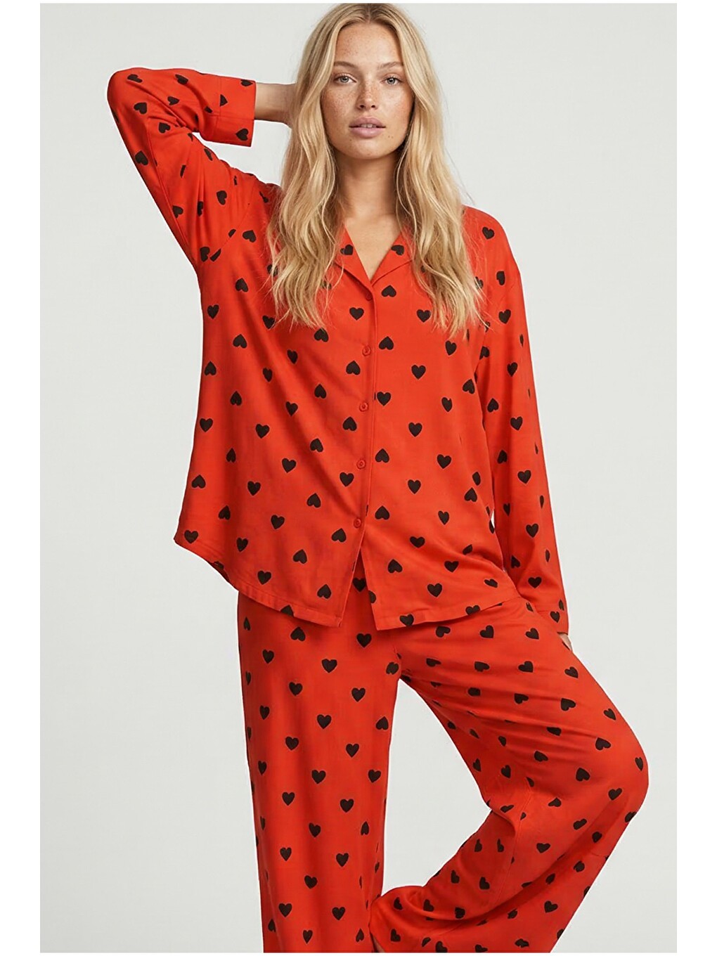 Karışık Narçiçeği Siyah Kalp Desenli Örme Düğmeli Pamuklu Pijama Takım-1