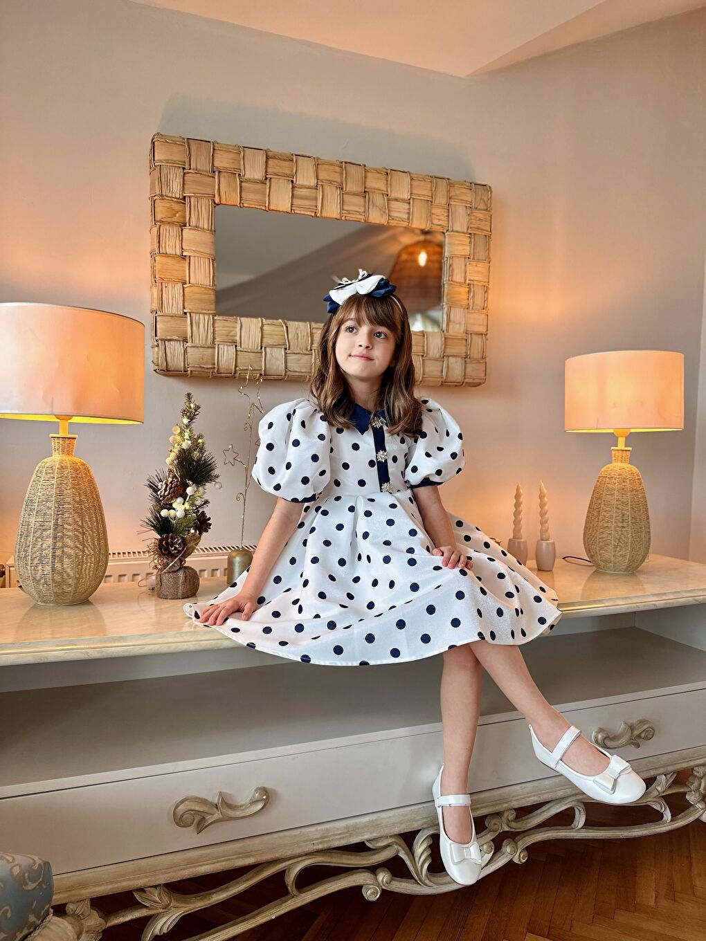 Ekru Özel Tasarım, Puantiyeli, Balon Kollu, Düğme Detaylı, Saç Aksesuarlı Kız Çocuk Elbise_M2451-2