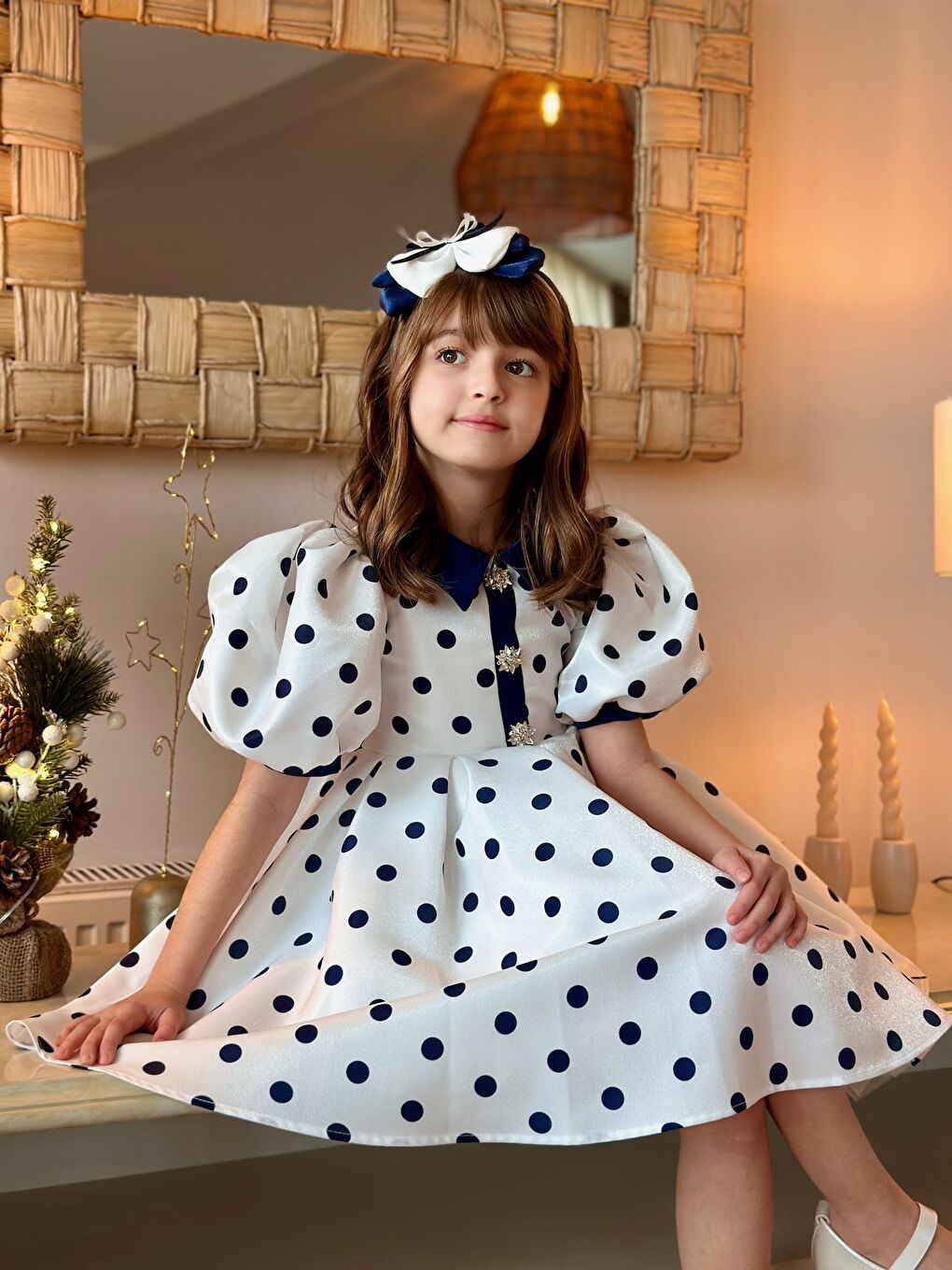 Ekru Özel Tasarım, Puantiyeli, Balon Kollu, Düğme Detaylı, Saç Aksesuarlı Kız Çocuk Elbise_M2451-3