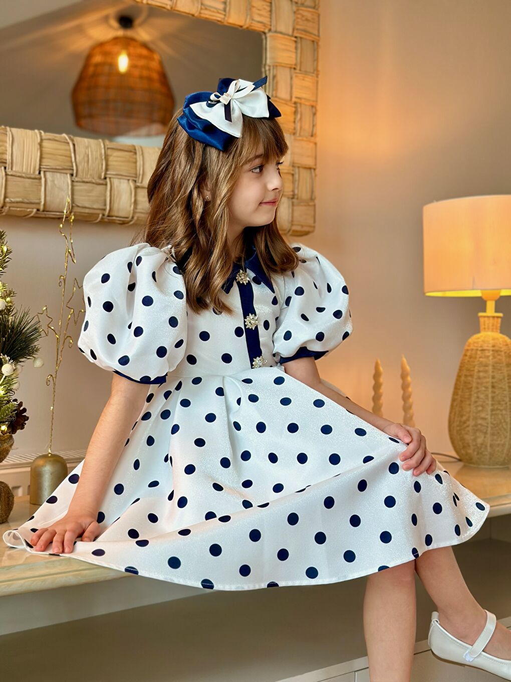 Ekru Özel Tasarım, Puantiyeli, Balon Kollu, Düğme Detaylı, Saç Aksesuarlı Kız Çocuk Elbise_M2451-4