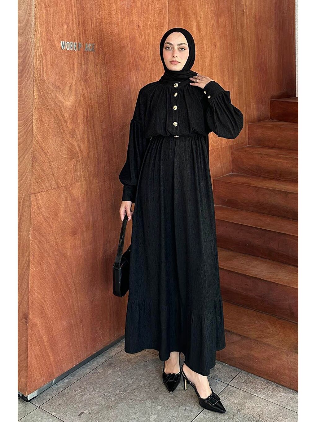 Gold Düğme Detaylı Krinkıl Elbise Siyah-1