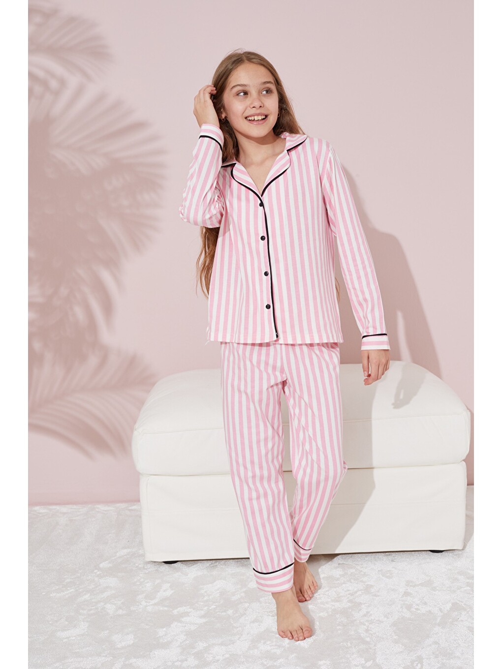 Karışık Pembe Beyaz Çizgili Düğmeli Biyeli Örme Pijama Takım-2