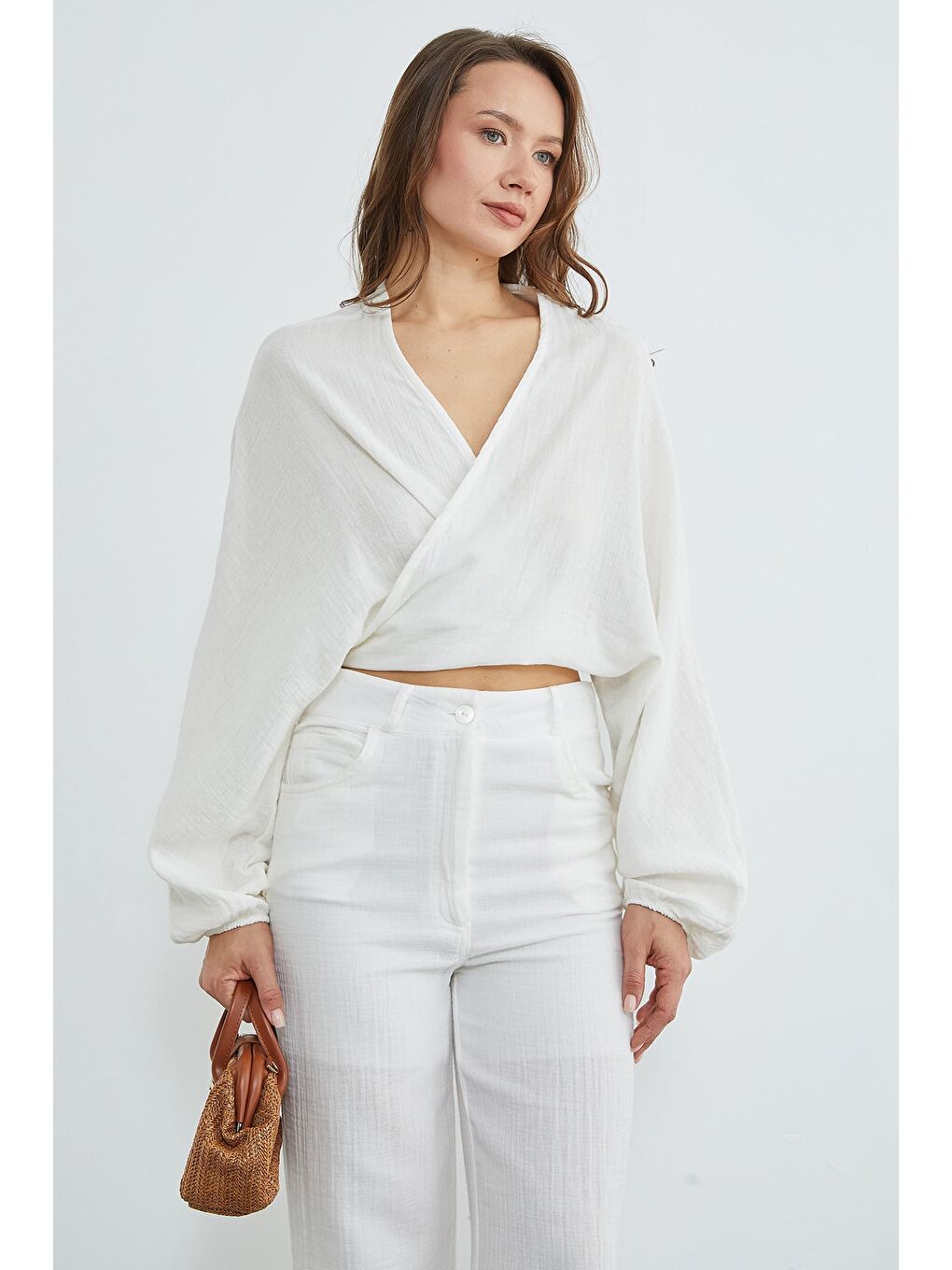 Ekru Önü Bağlamalı Yarasa Kol Bluz-2