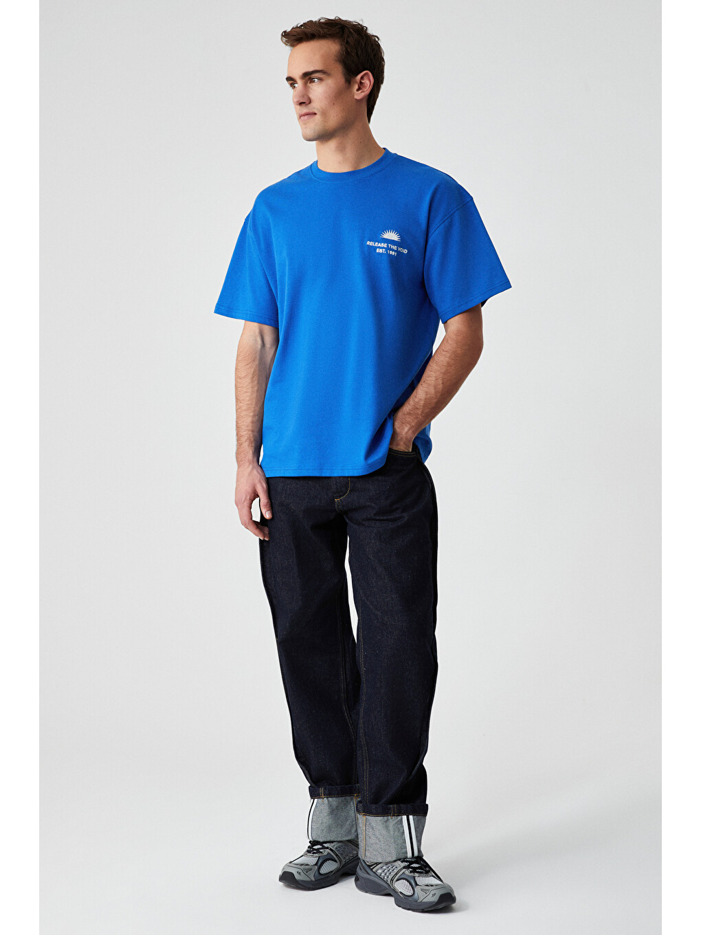 Mavi Khary Erkek Nakış Detaylı %100 Organik Pamuk Oversize Bisiklet Yaka Saks T-shirt-3