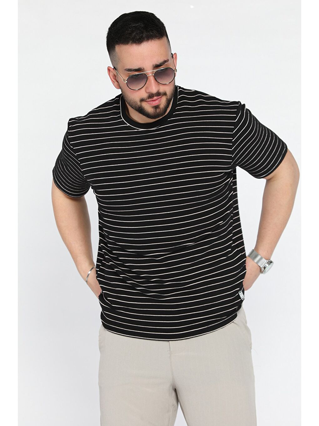 Siyah Erkek Çizgi Desenli Bisiklet Yaka Elastanlı Tişört