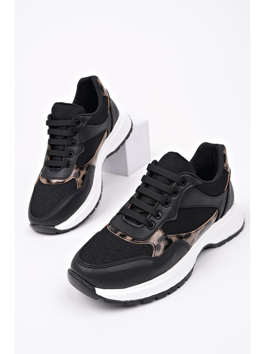 Siyah MELODY Kadın Kalın Taban Günlük Desenli Bağcıklı Sneaker Spor Ayakkabı-1