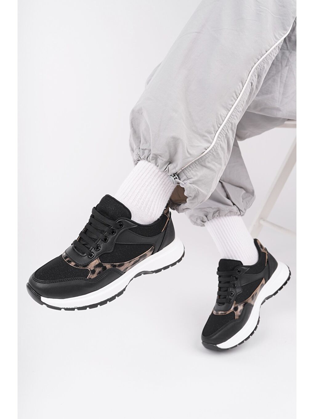 Siyah MELODY Kadın Kalın Taban Günlük Desenli Bağcıklı Sneaker Spor Ayakkabı-4