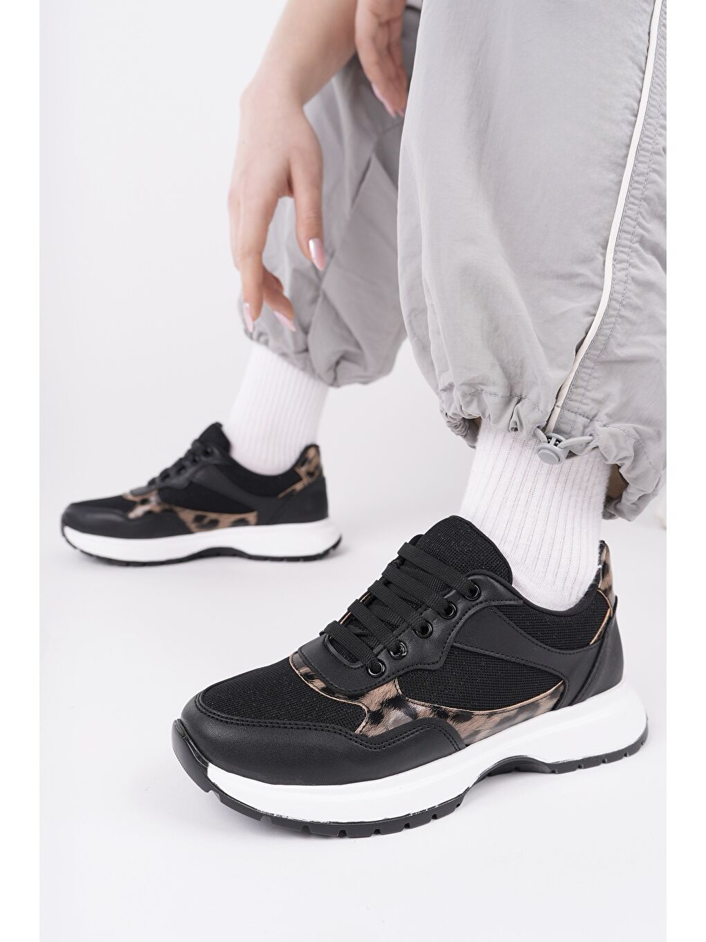 Siyah MELODY Kadın Kalın Taban Günlük Desenli Bağcıklı Sneaker Spor Ayakkabı-5