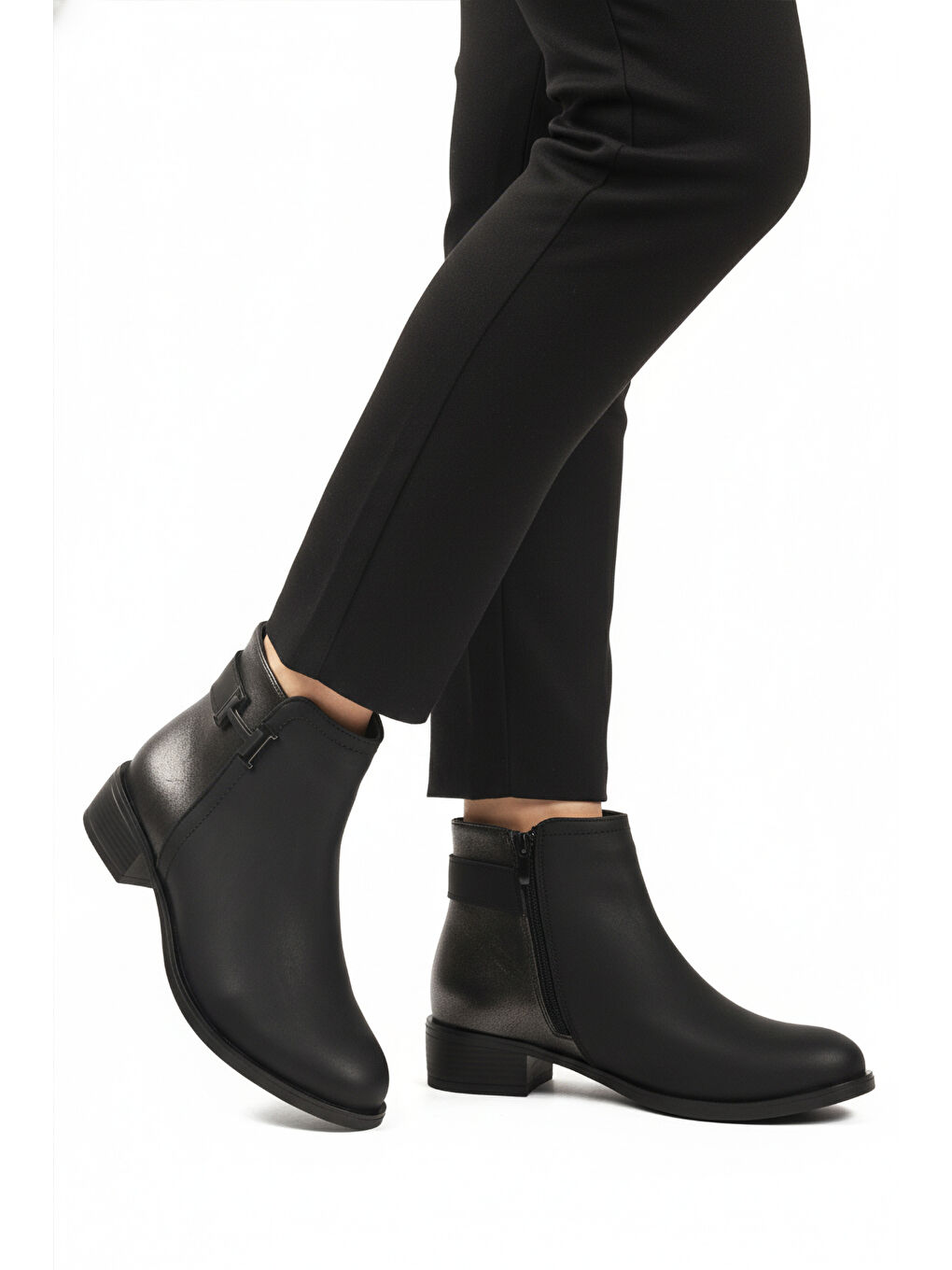 Bordo Siyah Zümrüt Fermuarlı Kürklü Kaymaz Kadın Bot 547820 Z