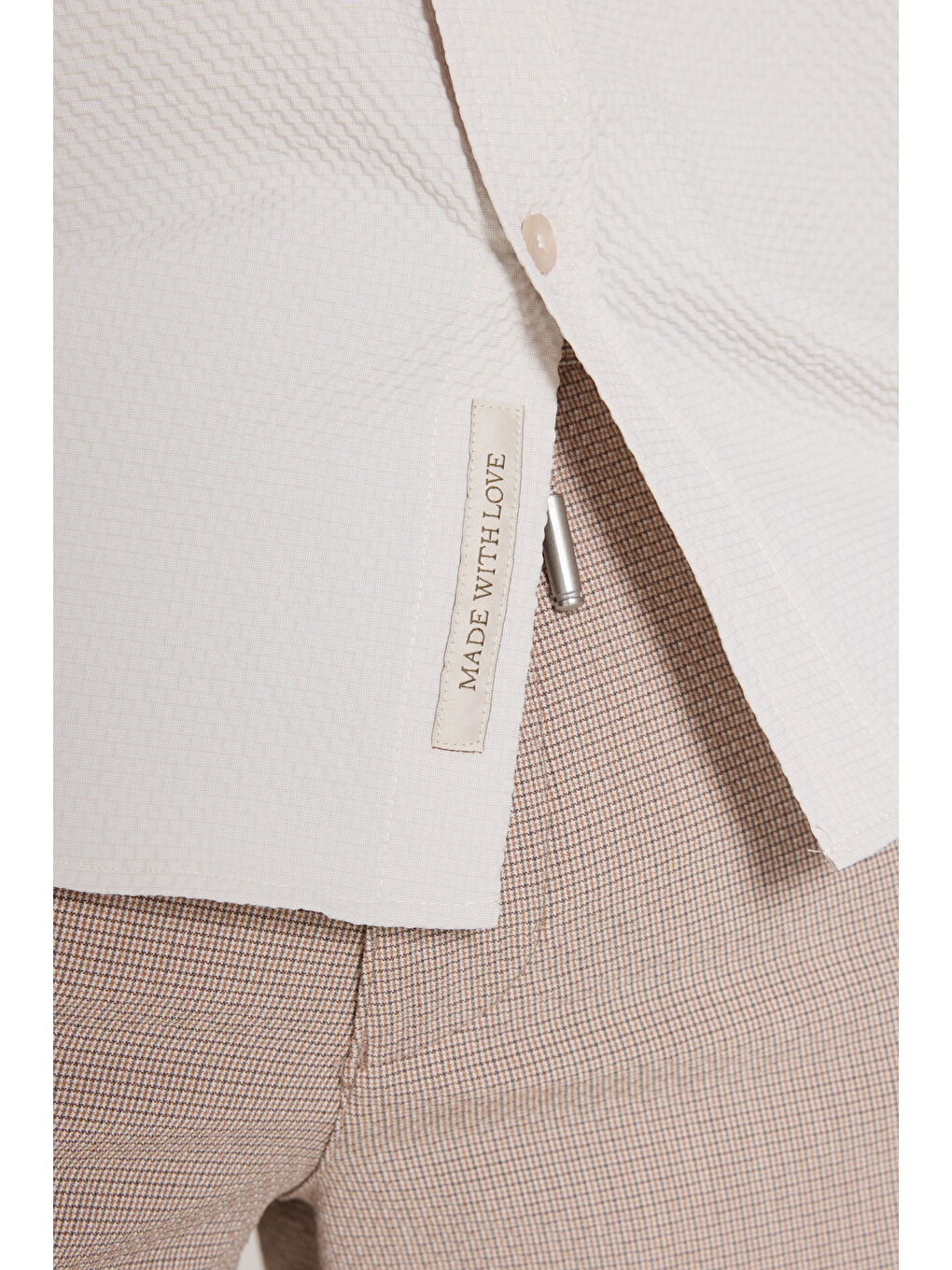 Erkek Bej Slim Fit Dar Kesim Düğmeli Yaka Gofre Desenli Gömlek-4