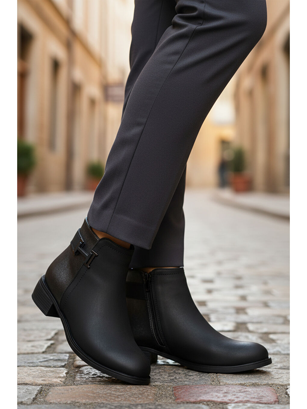 Bordo Siyah Zümrüt Fermuarlı Kürklü Kaymaz Kadın Bot 547820 Z-2