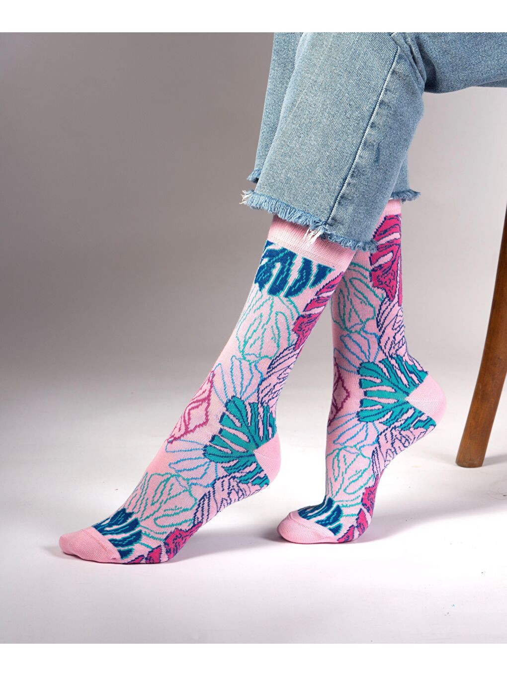 OZZY SOCKS Açık Pembe Floral Desenli Çorap - 2