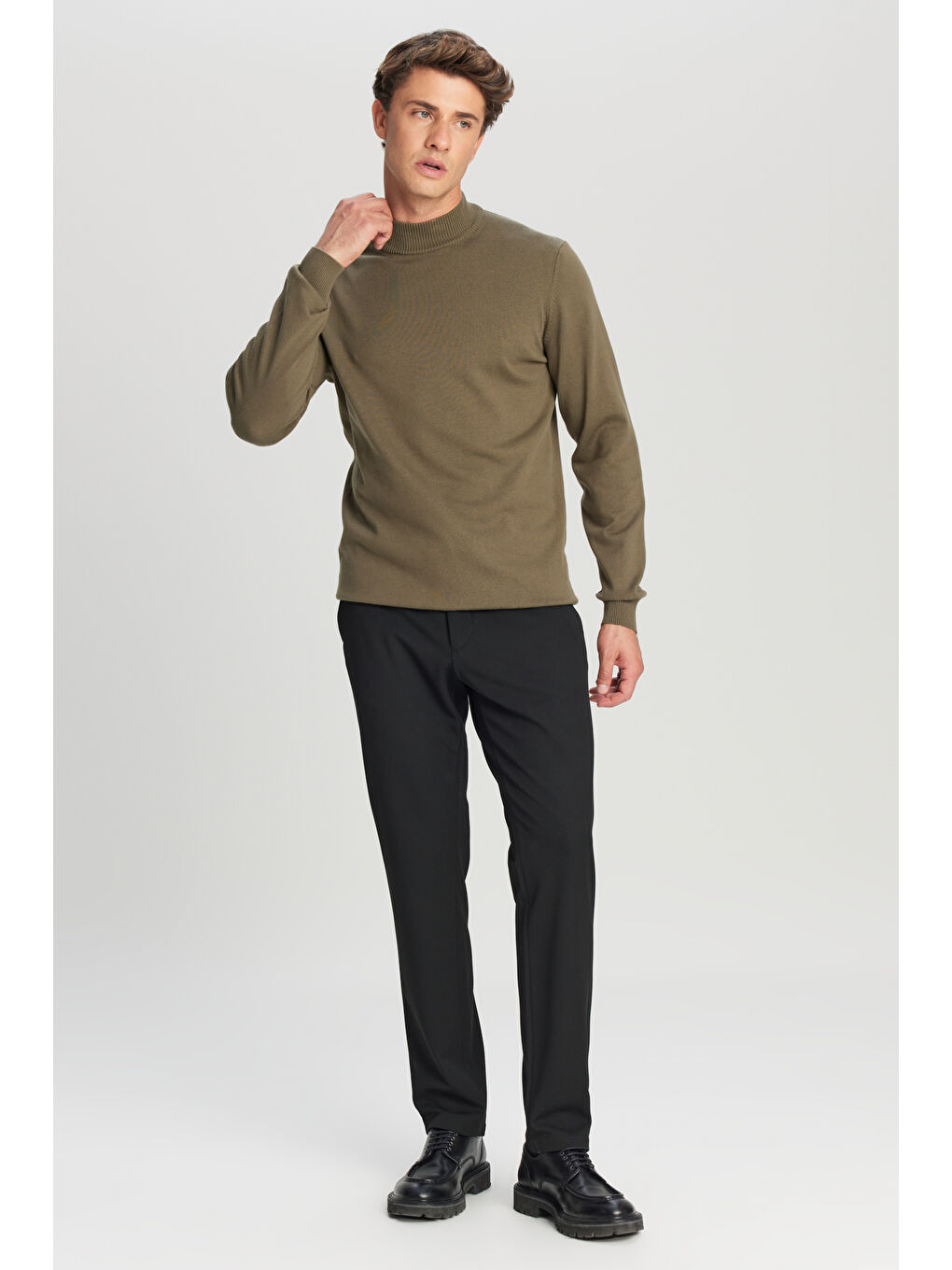 Erkek Haki Pamuklu Standart Fit Normal Kesim Yarım Balıkçı Yaka Triko Kazak-1