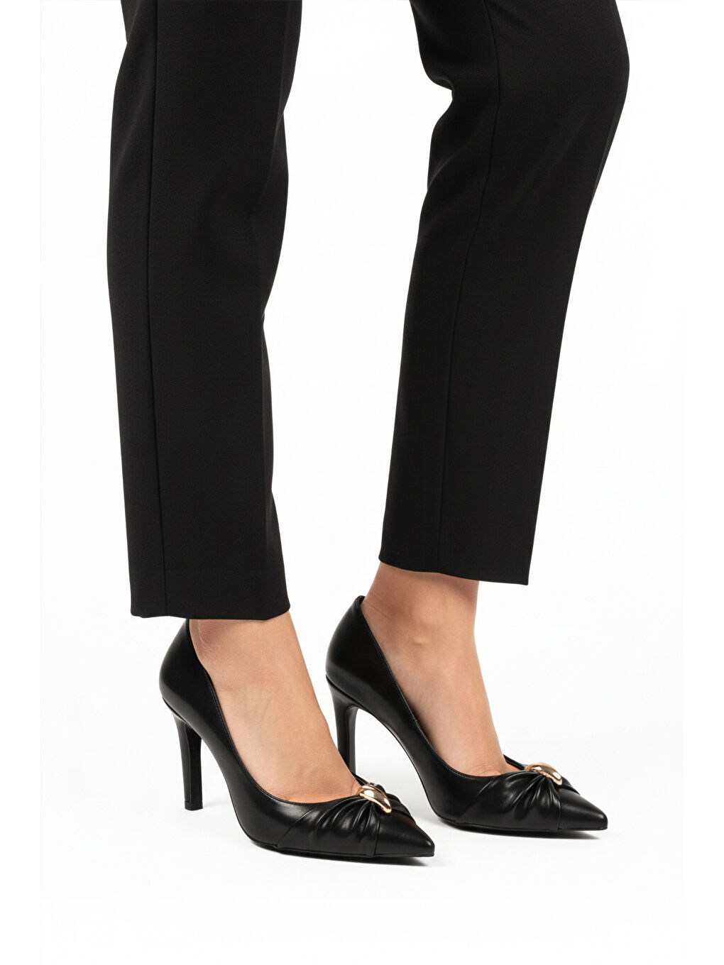 Siyah Cilt Kadın İnce Uzun Topuklu Ayakkabı 575033 Z